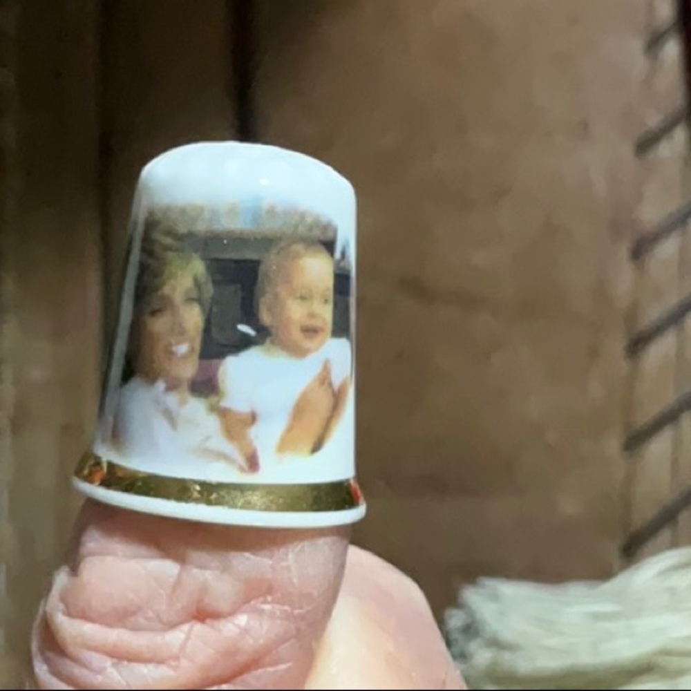 Princess Diana & Prince William Finsbury Fine Bone China Commemorative Thimble